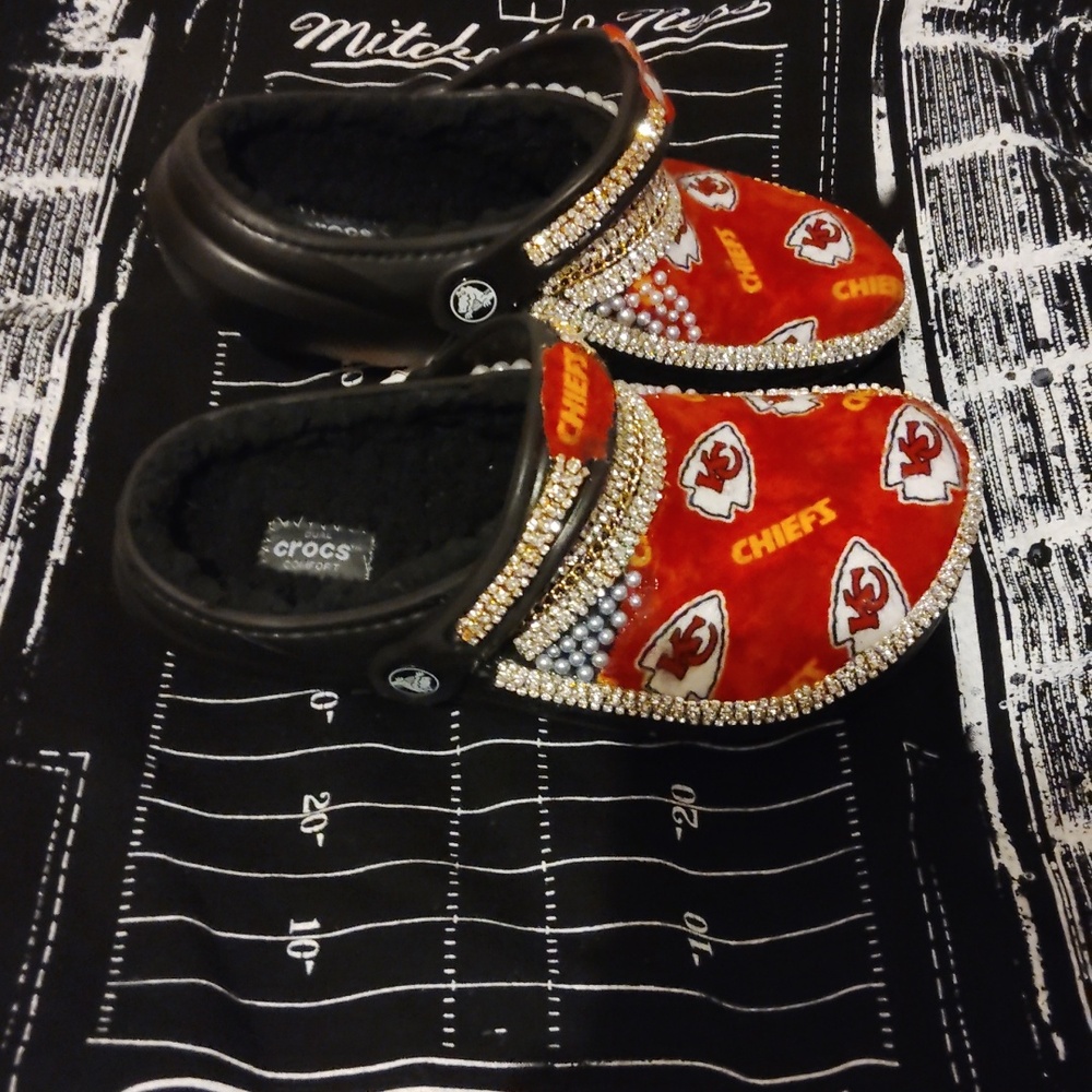 Custom Chiefs Crocs - Picture 4 of 5